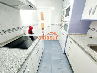 Piso en venta en Huerta de la Reina - Trassierra en Córdoba