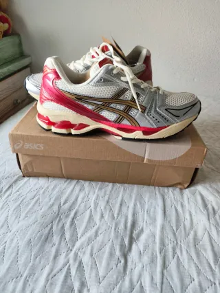 Asics Gel Kayano 14 Rojo/Plata