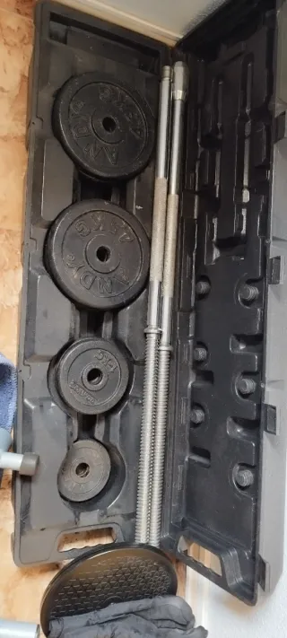 Banco de pesas + pesas + barra