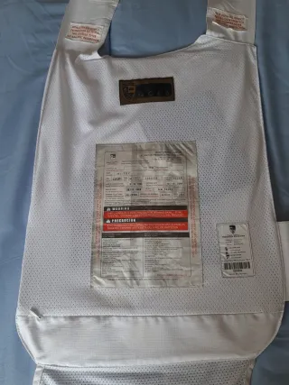 Chaleco antibalas caducado blanco