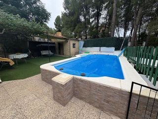 Chalet en alquiler en Almansa