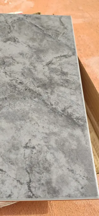 Baldosa Gres cerámico, 43x43 cm aprox.