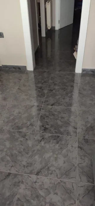 Baldosa Gres cerámico, 43x43 cm aprox.