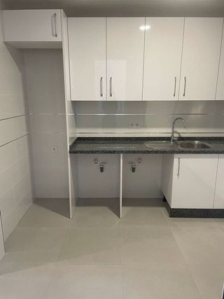 Piso en alquiler en Cruz Roja en Sevilla