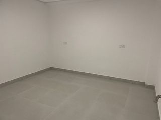 Piso en alquiler en Cruz Roja en Sevilla