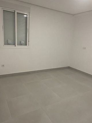 Piso en alquiler en Cruz Roja en Sevilla