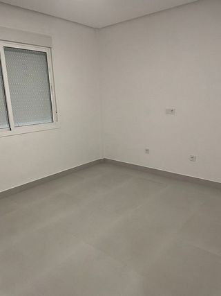 Piso en alquiler en Cruz Roja en Sevilla