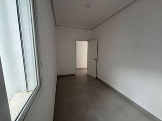 Piso en alquiler en Cruz Roja en Sevilla