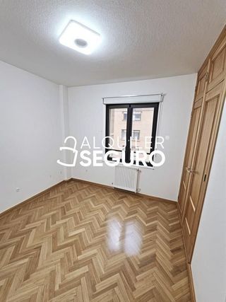 Piso en alquiler en Ensanche en Alcalá de Henares