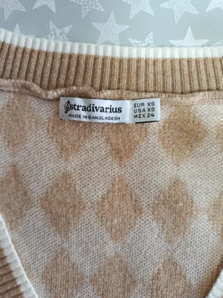 Chaleco de punto Stradivarius rombos XS. Talla más