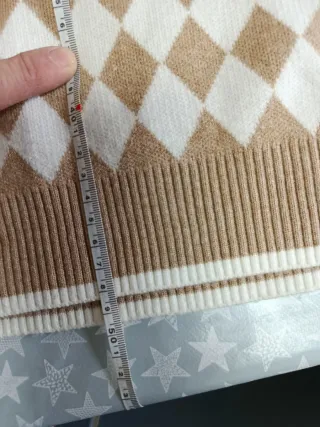 Chaleco de punto Stradivarius rombos XS. Talla más