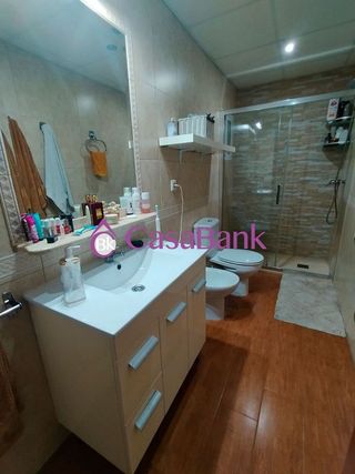 Piso en venta en Santa Rosa - Valdeolleros en Córdoba