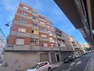 Local comercial en venta en San Mamés - La Palomera en León