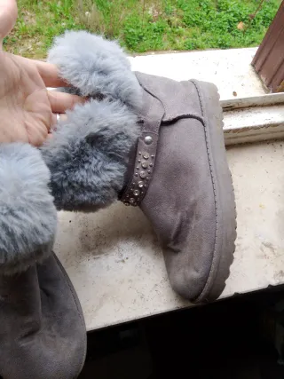 Stivaletti donna grigi con pelliccia n.37