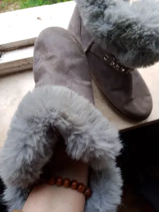 Stivaletti donna grigi con pelliccia n.37