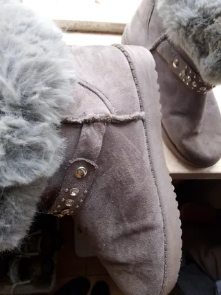 Stivaletti donna grigi con pelliccia n.37