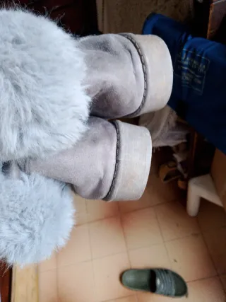 Stivaletti donna grigi con pelliccia n.37