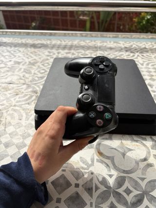 PS4 (PlayStation 4) + Mando Negro