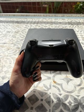 PS4 (PlayStation 4) + Mando Negro