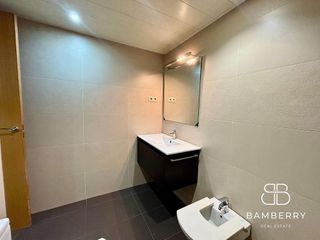 Local comercial en alquiler en Els Canyars en Castelldefels