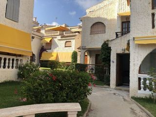 Casa adosada en alquiler en Bernabéu - Santa Pola Este en Santa Pola