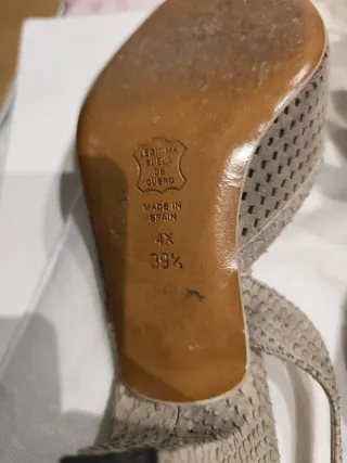 Zapatos Valentino Beige Talla 39,5