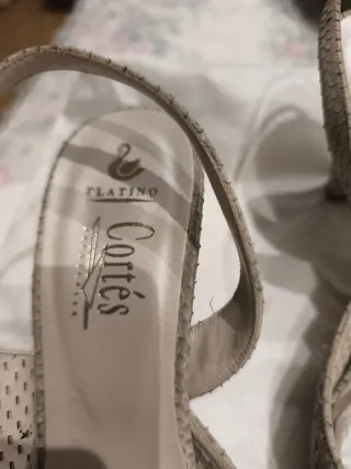 Zapatos Valentino Beige Talla 39,5