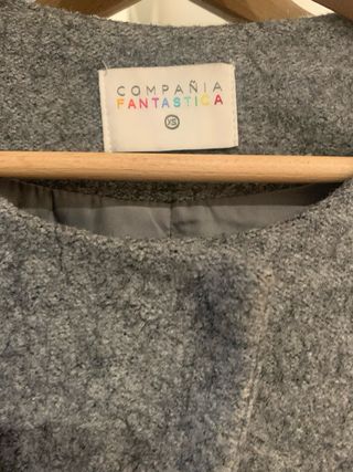 Abrigo Compañía Fantástica Gris