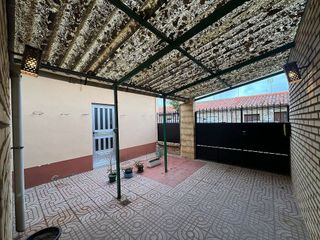 Casa adosada en venta en Benavente