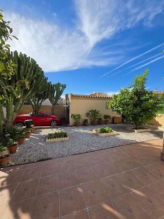 Casa adosada en venta en Nueva Torrevieja - Aguas Nuevas en Torrevieja