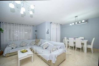 Casa adosada en venta en Fuentebella-San Felix-El Leguario en Parla