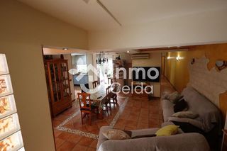 Chalet en venta en Centro en Chiva