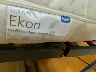 Cama Pardo 110cm con colchón nuevo.