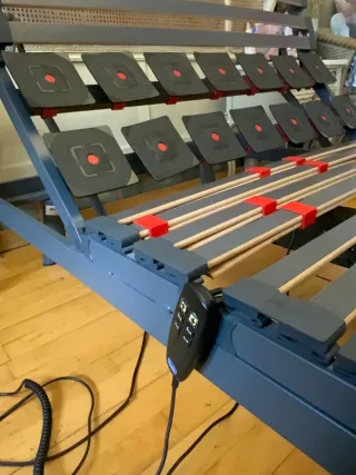 Cama Pardo 110cm con colchón nuevo.