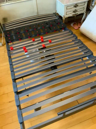 Cama Pardo 110cm con colchón nuevo.