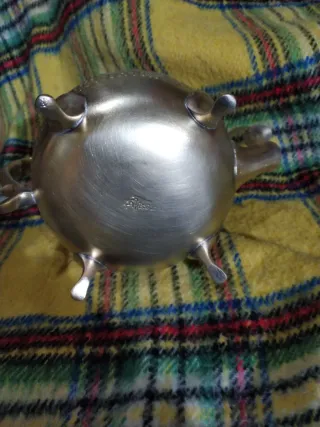 antigua metal labrado con sello maziza