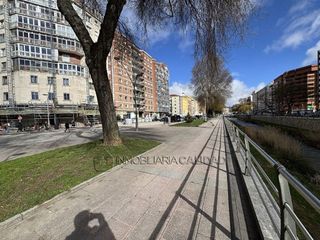 Oficina en alquiler en Plaza España - Villa Pilar - Reyes Católicos - Vadillos en Burgos