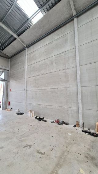 Nave industrial en alquiler en La Conarda en Pobla de Vallbona (la)