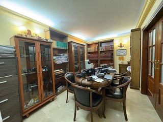 Local comercial en alquiler en Pajaritos - Plaza de Toros en Granada