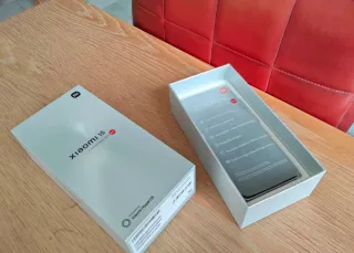 Xiaomi 15 Liquid silver
