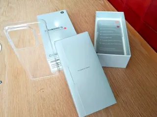 Xiaomi 15 Liquid silver