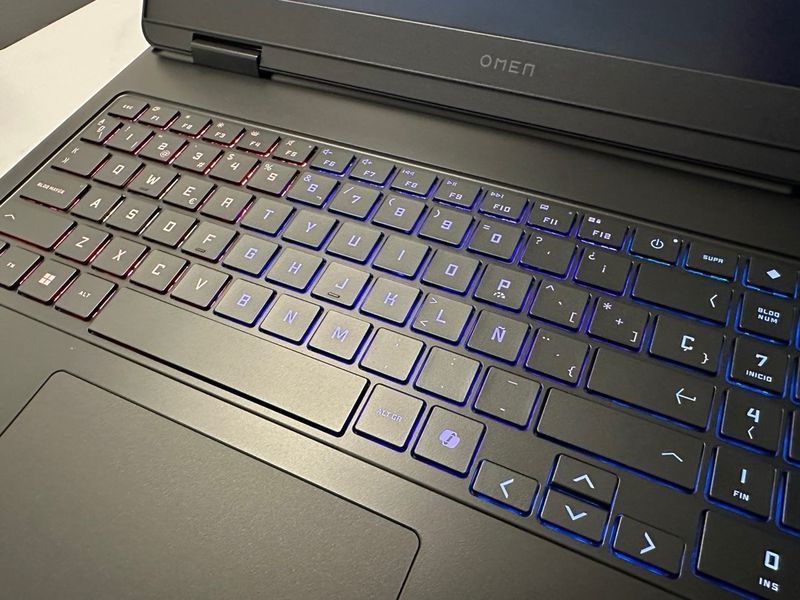 PORTÁTIL GAMING HP OMEN RYZEN7 AI 32GB 5070 afbeelding 3