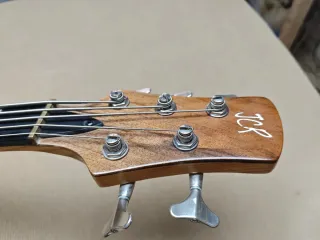 Bajo Eléctrico JCR Growlingman 5 Cuerdas