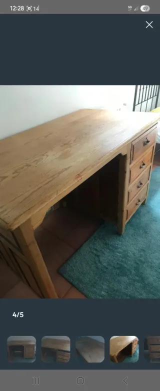 Escritorio antiguo de madera