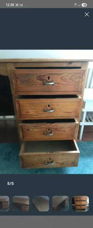 Escritorio antiguo de madera