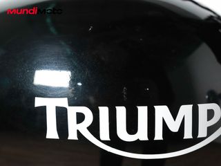TRIUMPH BONNEVILLE 900