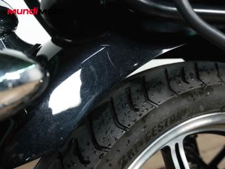 TRIUMPH BONNEVILLE 900