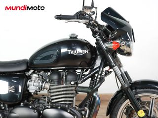 TRIUMPH BONNEVILLE 900