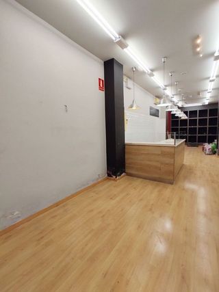 Local comercial en alquiler en Instituts - Universitat en Lleida