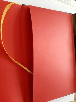 Taccuino con copertina effetto libri